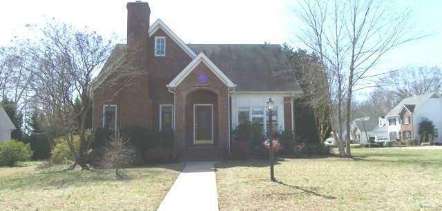 2004 Steeplechase Dr
