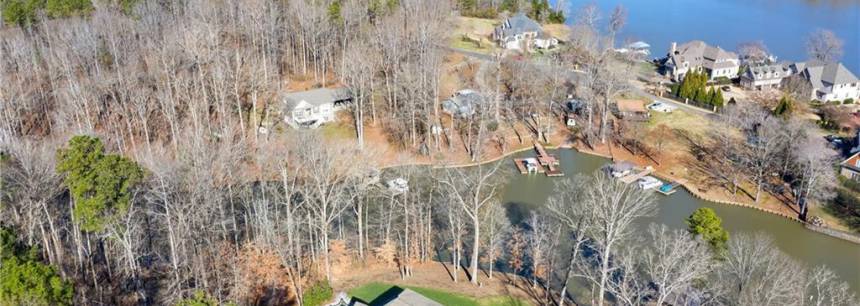 8054 Catawba Cove Dr
