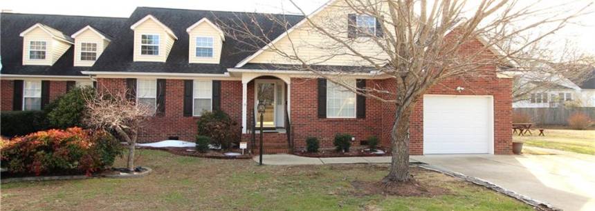 104 Belwood Dr
