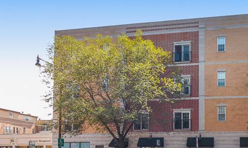 3225 W Fullerton Ave 4NW