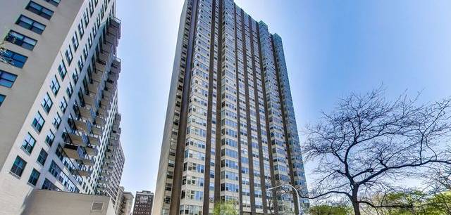 525 W Hawthorne Pl 1408