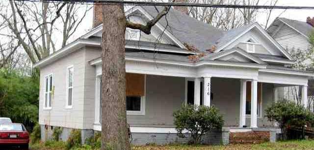216 Marion St