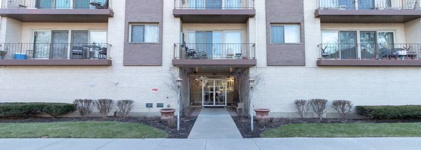 251 Marengo Ave 4E