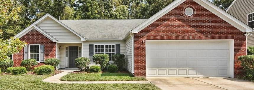 2111 Hunters Trail Dr
