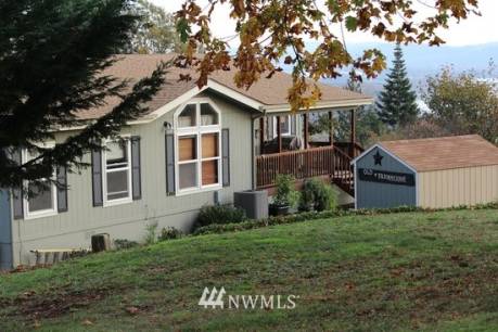 211 Lazy Rd