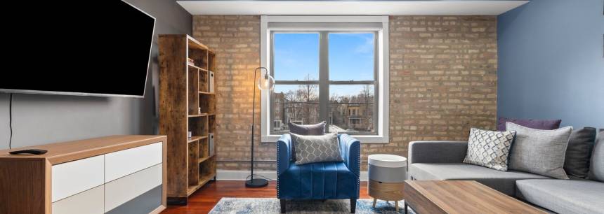 4438 N Damen Ave #3C