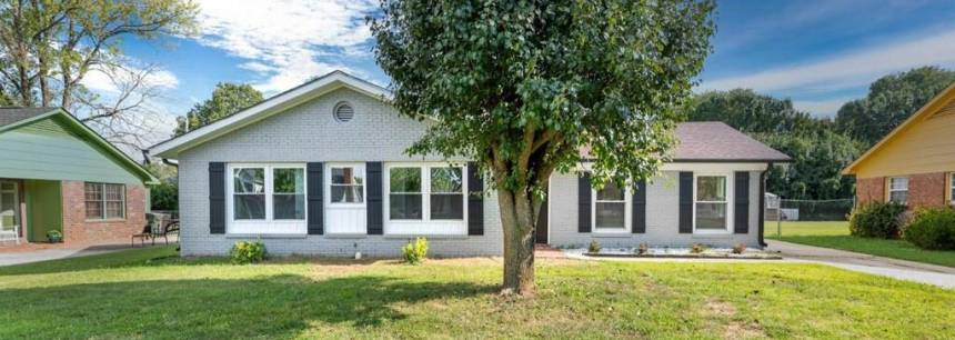 1126 Pearson Dr