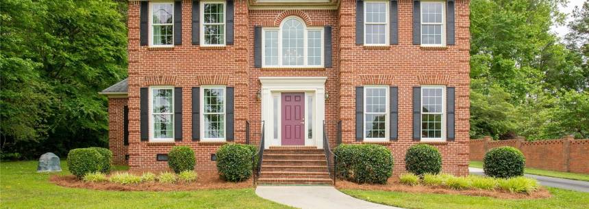 1042 Estate Dr