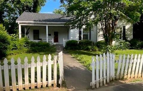 713 Neil St