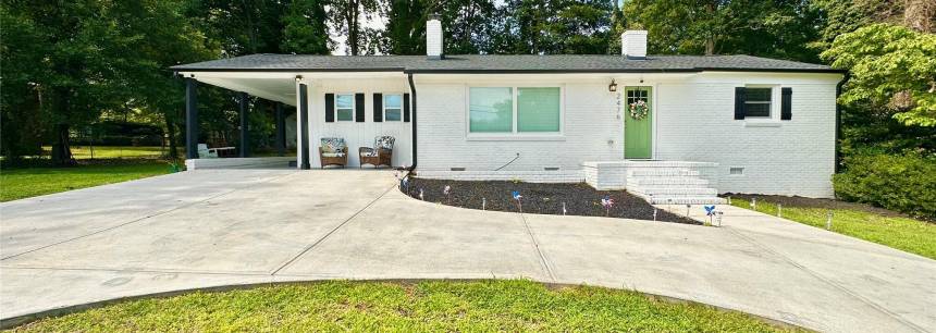 2476 Acapulco Dr