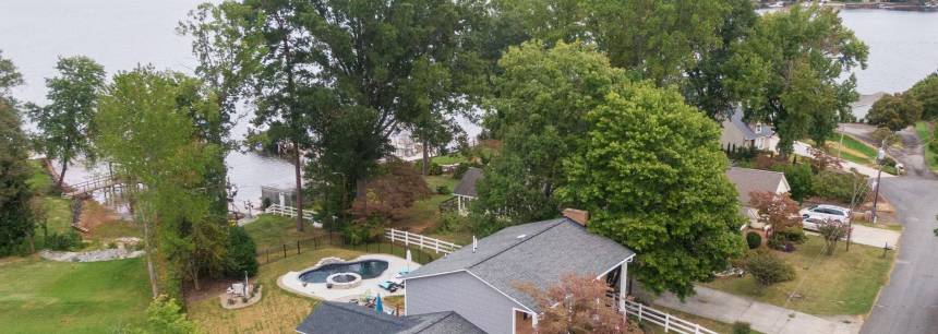 8005 Island View Ct