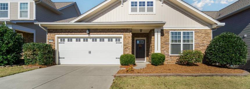 1329 Middlecrest Dr NW