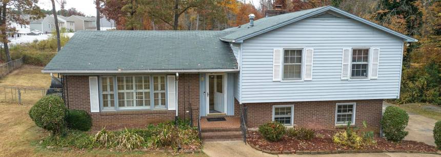 6715 Elmwood Cir