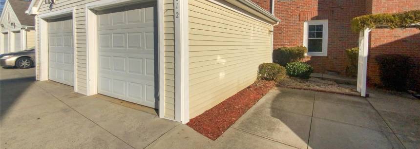 2312 Oak Hill Village Ln
