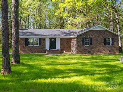 4037 Thomas Sam Dr
