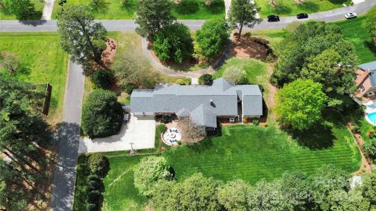 2008 Hayes Dr