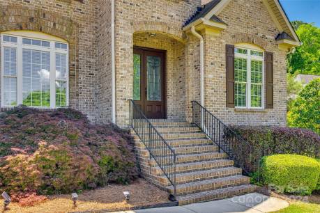 372 Colleton Ct