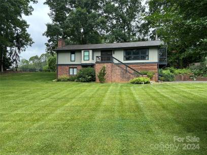 3701 Eaglebrook Dr