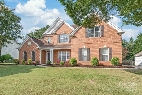 4835 King Arthur Dr