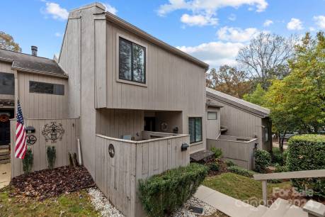 55 Ridgeport Rd