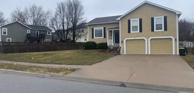 706 Holiday Dr