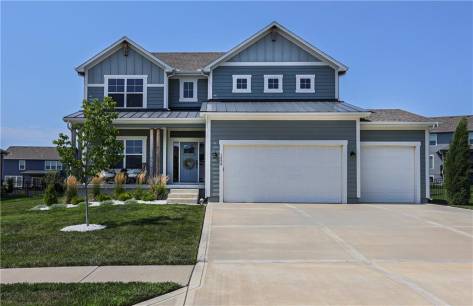 1524 SW Sugar Tree Dr