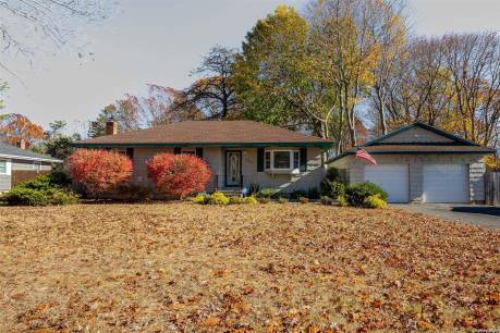 107 Bellport Ave