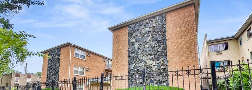 1725 W Touhy Ave #4
