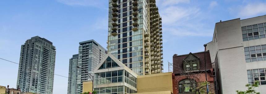 1212 N Lasalle St 1703