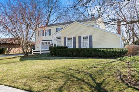 1325 Woodlawn Ave