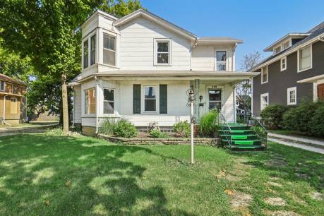 206 E North St