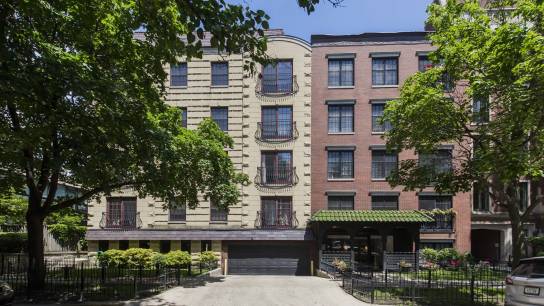 512 W Barry Ave 309
