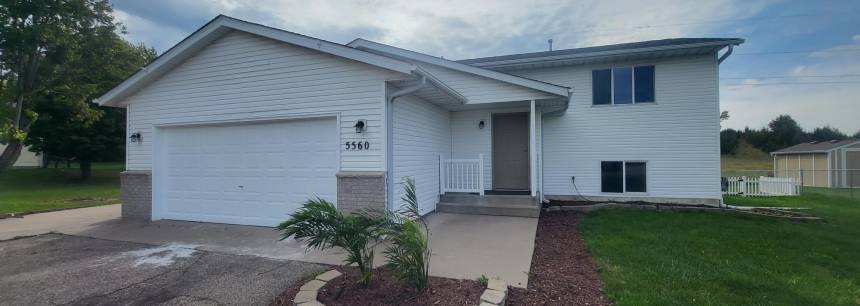 5560 Mallard Ln