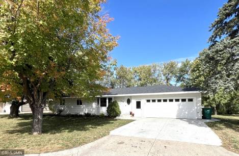 110 Lakeview Dr NW