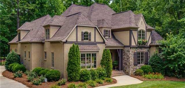 4011 Pinehill Ln