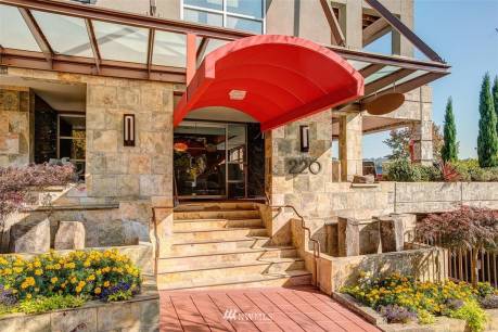 220 1st Street 105