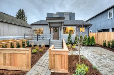 9033 17th Ave SW