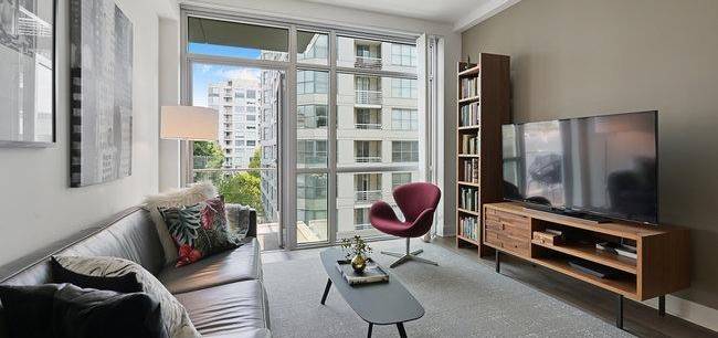 72 Townsend St #503