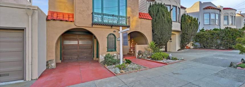 2379 34th Ave