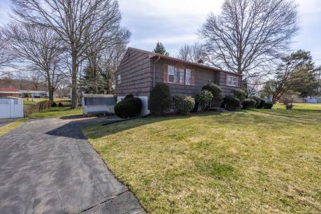 5 Valley Brook Rd