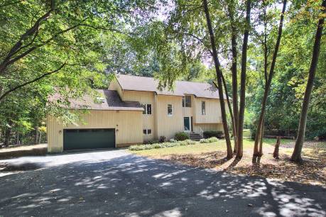 58 Farm Brook Ct