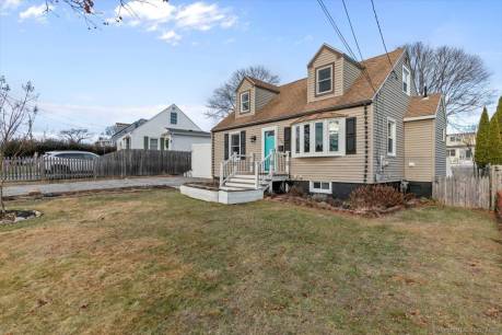 206 Robert Treat Pkwy