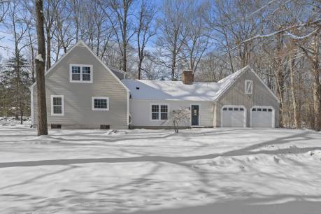18 Foxwood Rd S