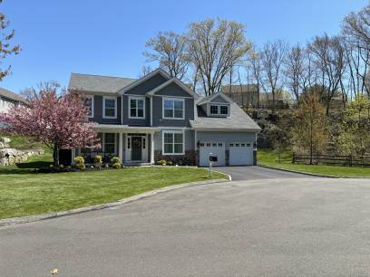 445 Nutmeg Ln 445