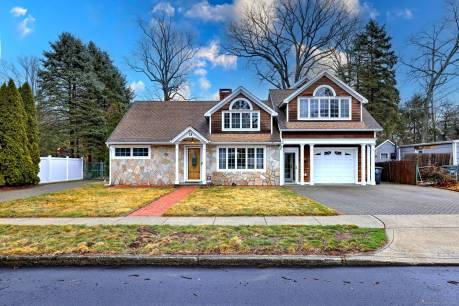 74 Wepawaug Dr