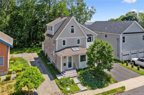 89 Thompson St