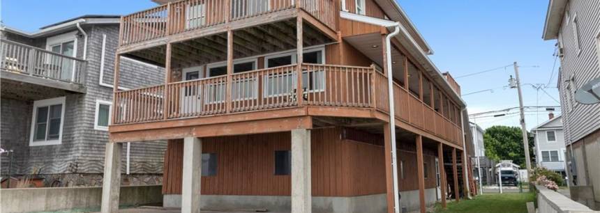 49 Point Beach Dr