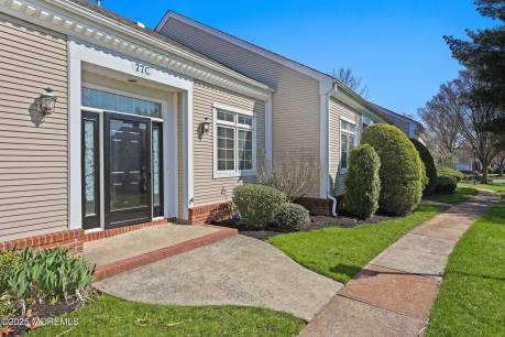 77 Winthrop Rd C