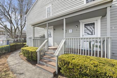 30 Ferry Ct 30
