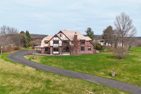 14 Turnberry Rd